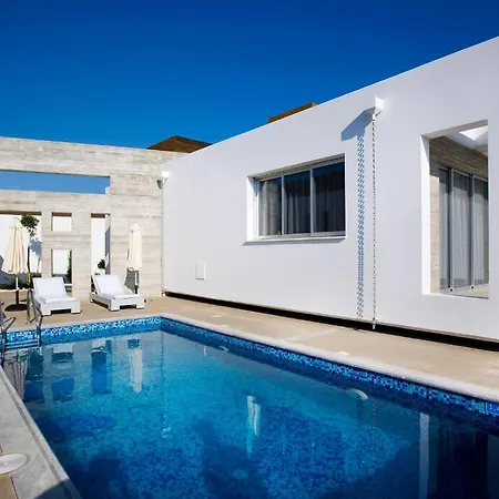 Paradise Cove Luxurious Cerulean 1 Bedroom